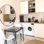 Apartment A Deux Pas Des Plages Et Au Coeur Du Vieil , Beau Renove Antibes