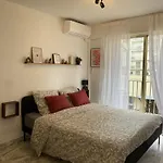A Deux Pas Des Plages Et Au Coeur Du Vieil , Beau Renove