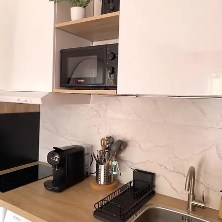 A Deux Pas Des Plages Et Au Coeur Du Vieil , Beau Rénové *