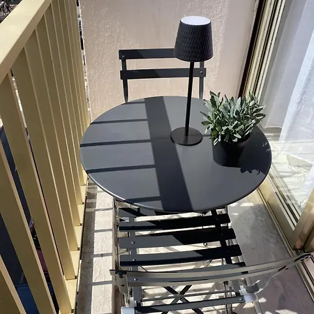 Apartamento A Deux Pas Des Plages Et Au Coeur Du Vieil , Beau Rénové