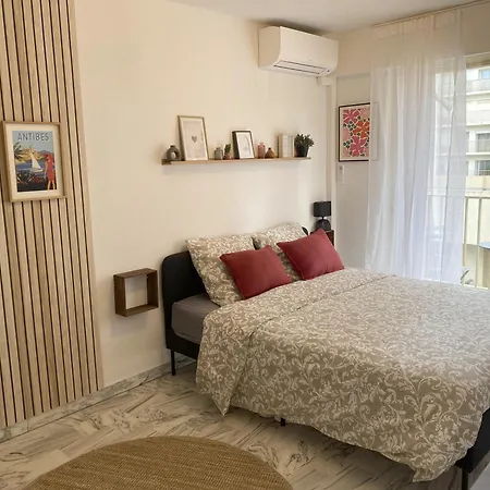 Apartamento A Deux Pas Des Plages Et Au Coeur Du Vieil , Beau Rénové