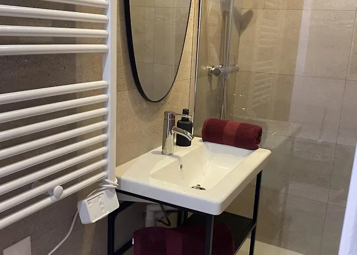 A Deux Pas Des Plages Et Au Coeur Du Vieil , Beau Renove アンティーブ