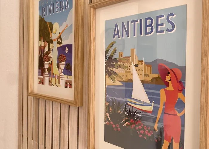 A Deux Pas Des Plages Et Au Coeur Du Vieil , Beau Rénové * Antibes